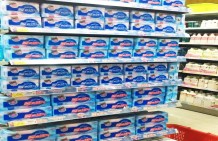 佩安婷新萬(wàn)佳超市湛江雷州輝煌店貨架展示